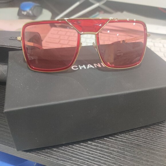 CHANEL Pilot sunglasses New - Picture 1 of 4